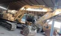 Komatsu PC210LC-8 Excavator